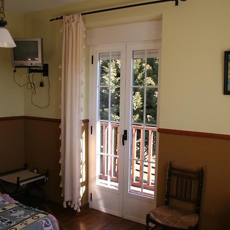 La Casona De Collado ξενώνας Hoyos del Collado Εξωτερικό φωτογραφία