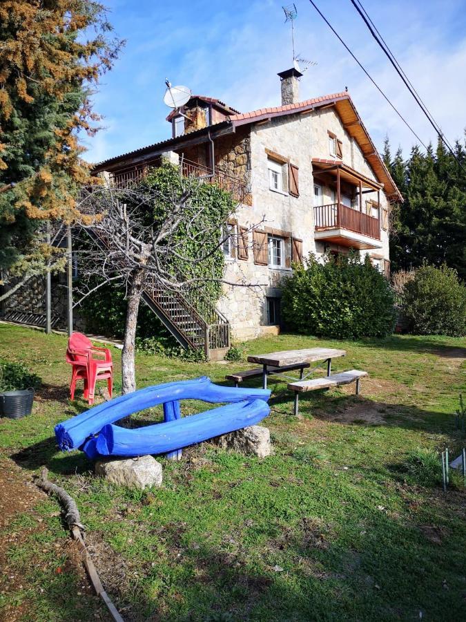 La Casona De Collado ξενώνας Hoyos del Collado Εξωτερικό φωτογραφία