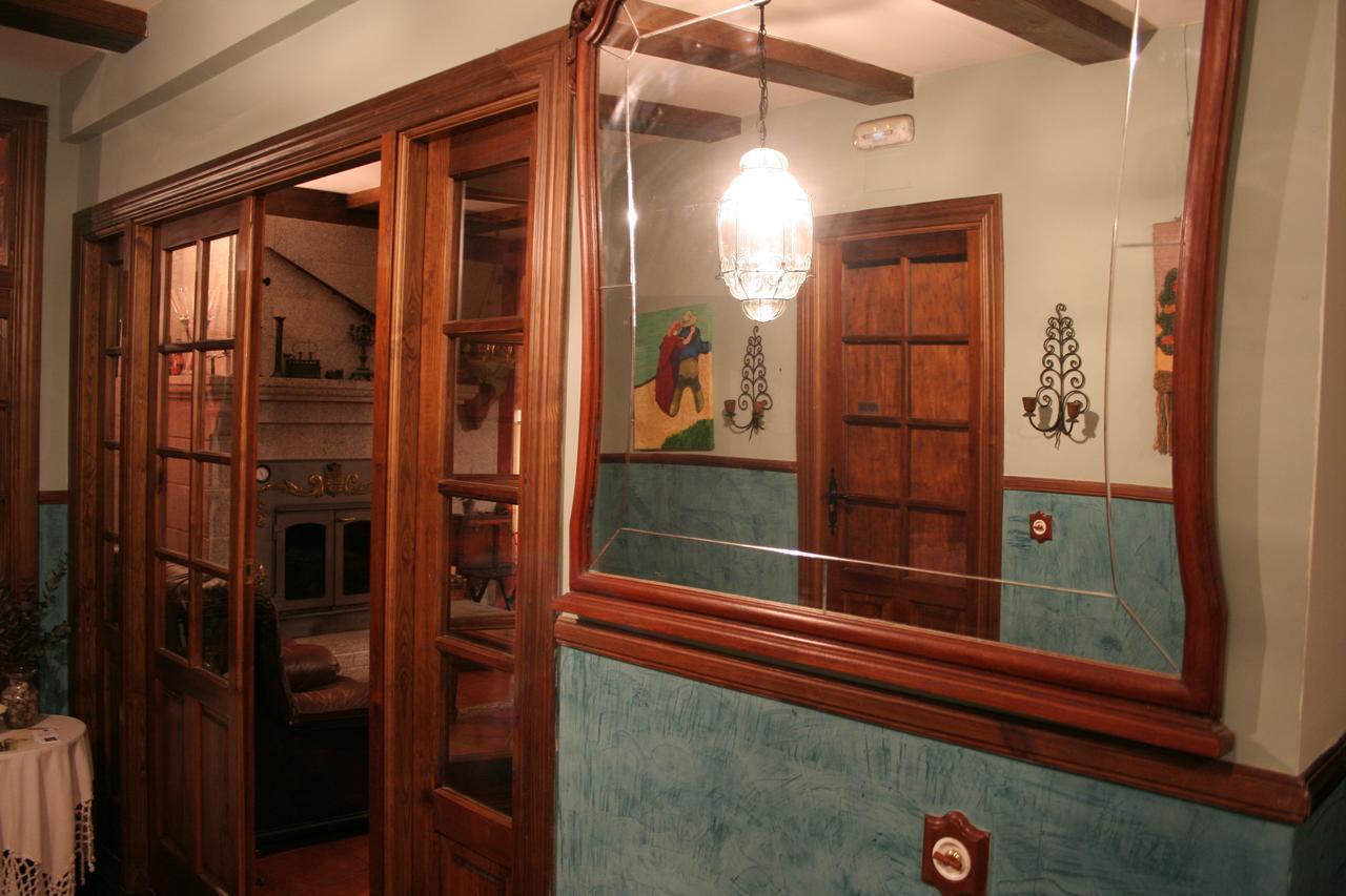 La Casona De Collado ξενώνας Hoyos del Collado Εξωτερικό φωτογραφία