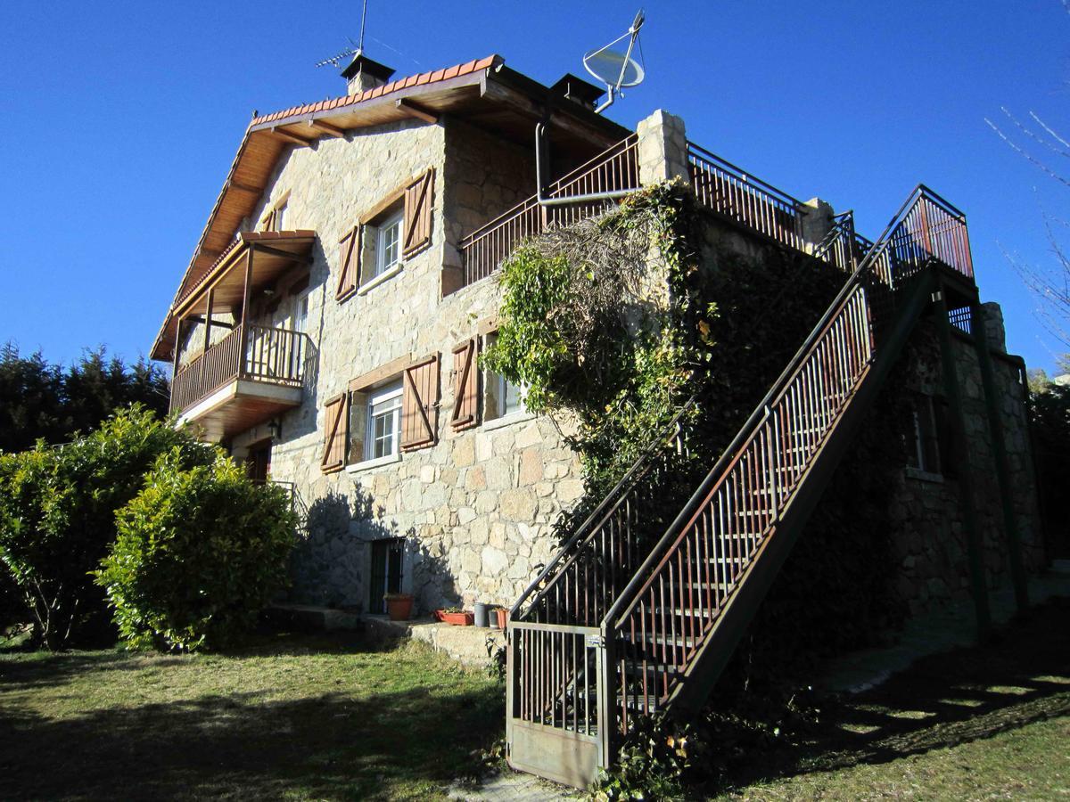 La Casona De Collado ξενώνας Hoyos del Collado Εξωτερικό φωτογραφία